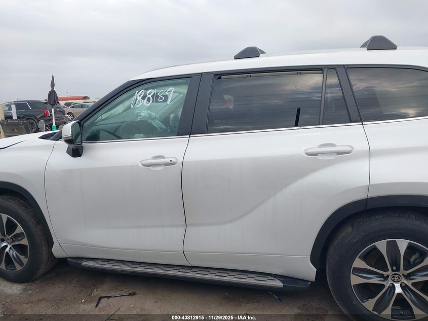 2024 Toyota Highlander Xle VIN: 5TDKDRAH0RS549973 Lot: 43812915