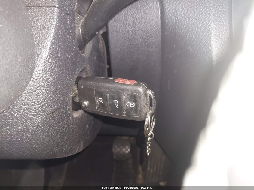 2012 Volkswagen Jetta 2.0L Tdi VIN: 3VW3L7AJ2CM380106 Lot: 43812928