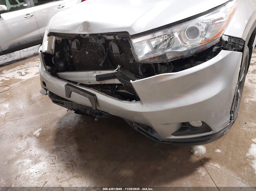 2016 Toyota Highlander Xle V6 VIN: 5TDJKRFH6GS238040 Lot: 43812948