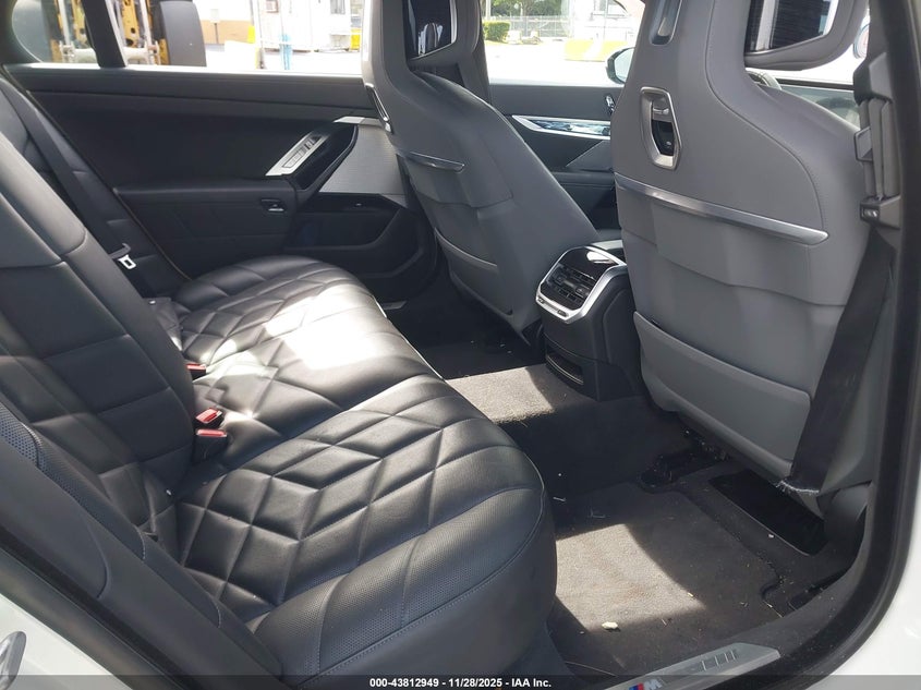 2025 BMW 740I VIN: WBA23EH04SCU60424 Lot: 43812949