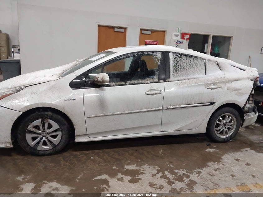 2017 Toyota Prius Four VIN: JTDKARFU4H3048079 Lot: 43812982