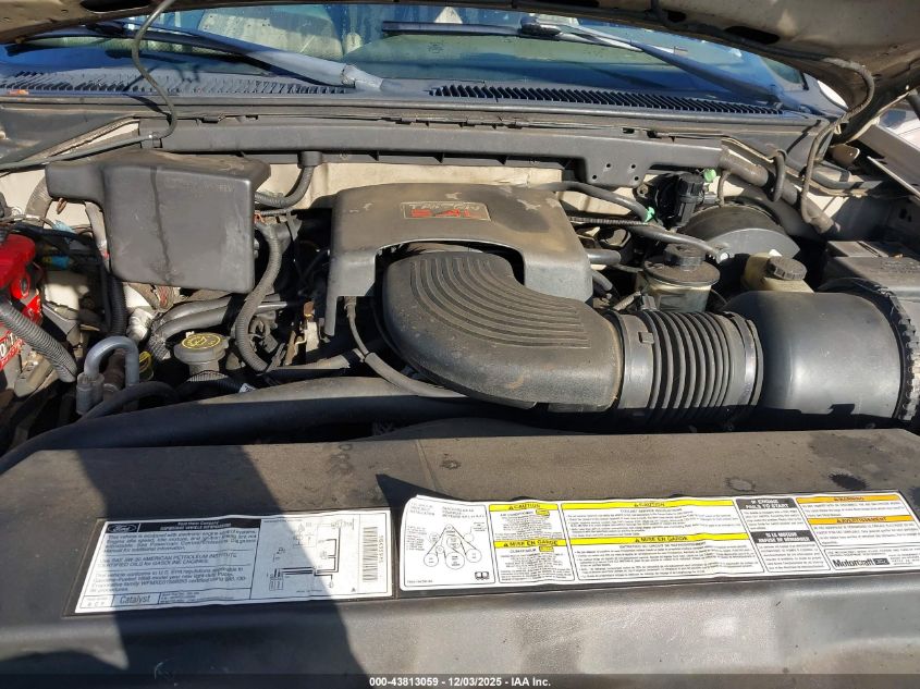 1998 Ford Expedition Eddie Bauer/Xlt VIN: 1FMPU18L5WLB78917 Lot: 43813059