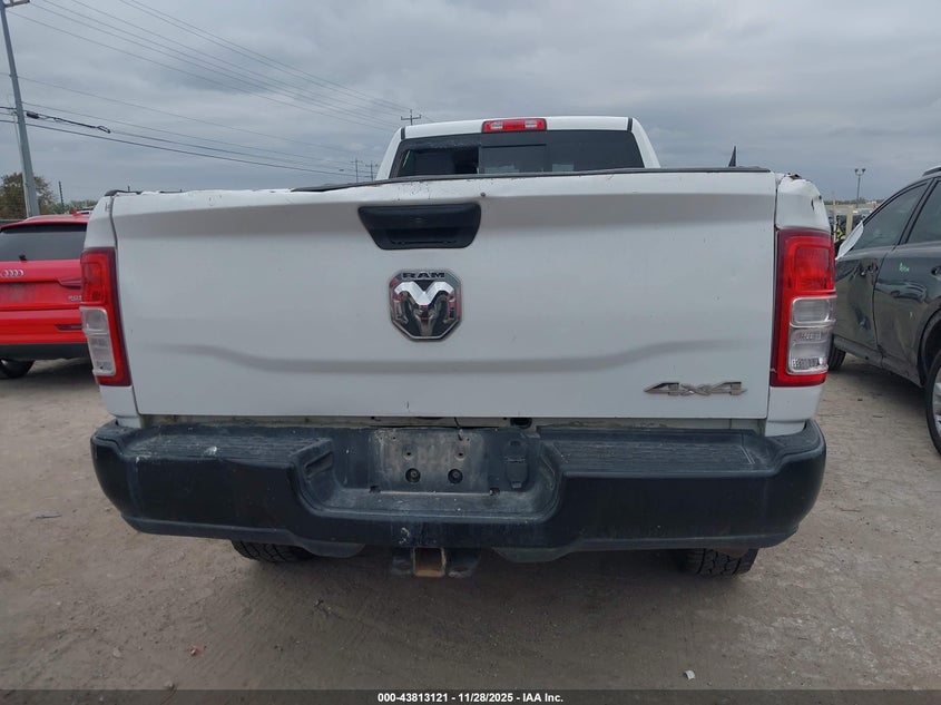 2019 Ram 2500 Tradesman 4X4 8' Box VIN: 3C6UR5HL3KG582992 Lot: 43813121