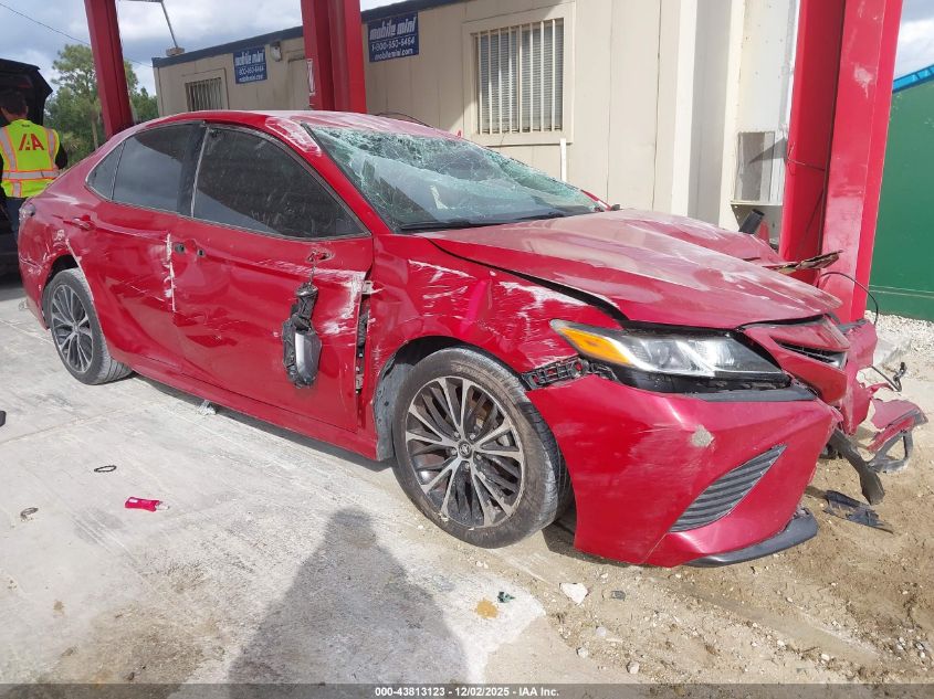 TOYOTA CAMRY SE/SE NIGHT SHADE