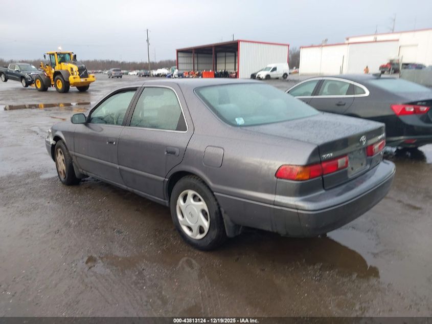 4T1BF22K0WU073903 1998 TOYOTA CAMRY photo no. 3