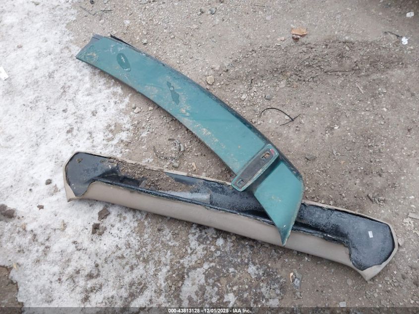 2001 Ford Mustang VIN: 1FAFP404X1F110803 Lot: 43813128