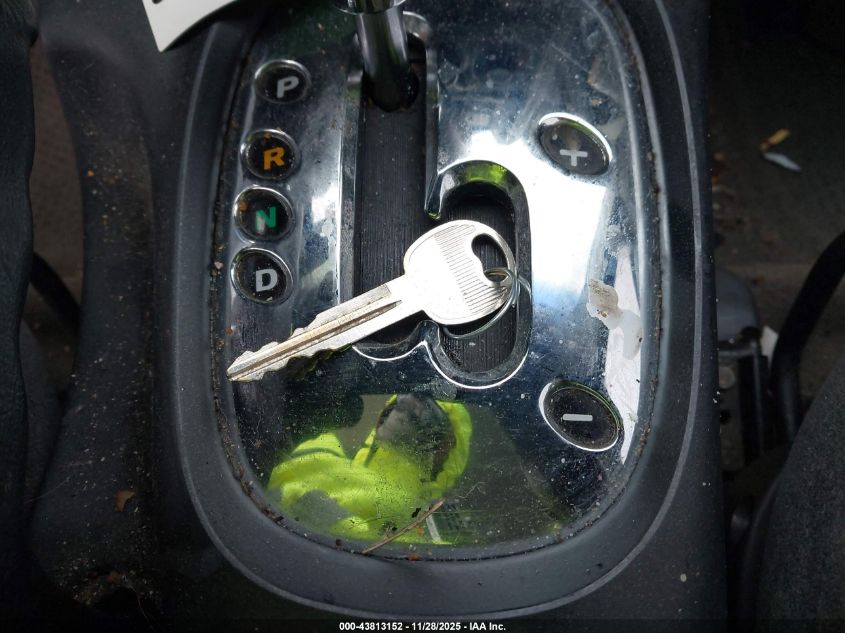 2004 Hyundai Santa Fe Gls/Lx VIN: KM8SC13E44U752775 Lot: 43813152