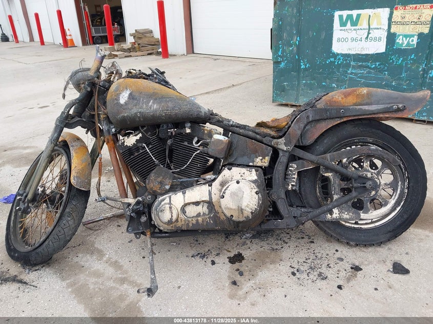 2000 Harley-Davidson Fxsts VIN: 1HD1BLY16YY044075 Lot: 43813178