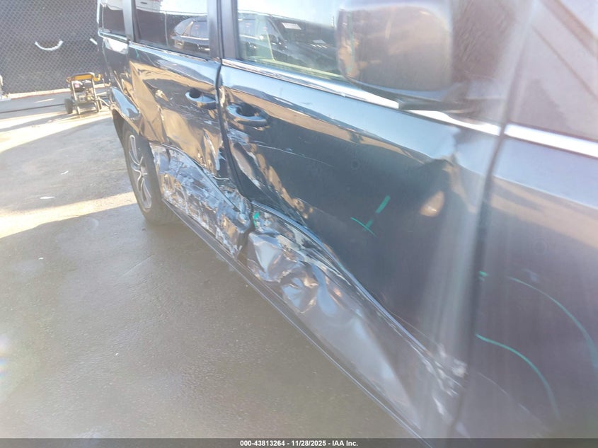 2017 Dodge Grand Caravan Sxt VIN: 2C4RDGCG4HR765789 Lot: 43813264