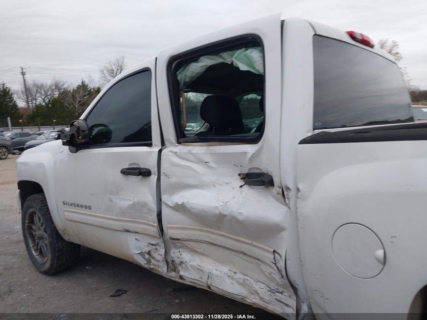 2011 Chevrolet Silverado 1500 Lt VIN: 3GCPCSE01BG190481 Lot: 43813302