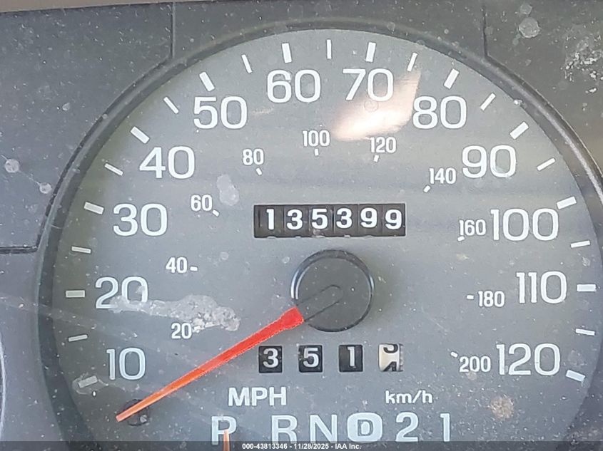 2000 Mercury Grand Marquis Gs VIN: 2MEFM74W7YX743398 Lot: 43813346