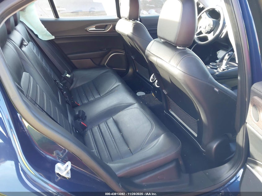 2017 Alfa Romeo Giulia Ti Awd VIN: ZARFAEEN5H7540431 Lot: 43813392