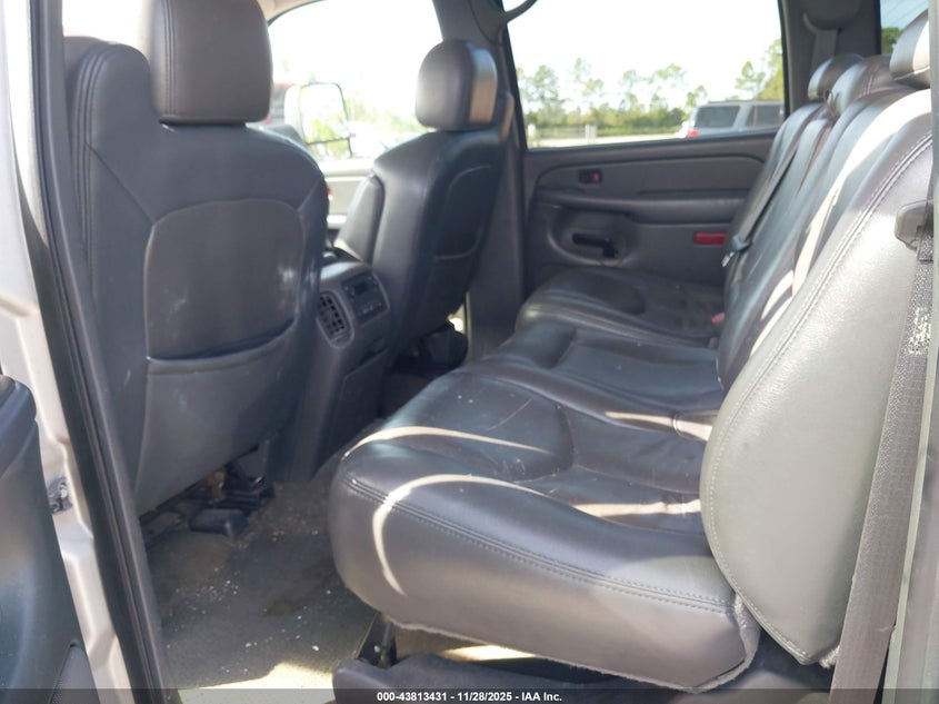 2006 Chevrolet Silverado 3500 Lt3 VIN: 1GCJK33D06F199037 Lot: 43813431