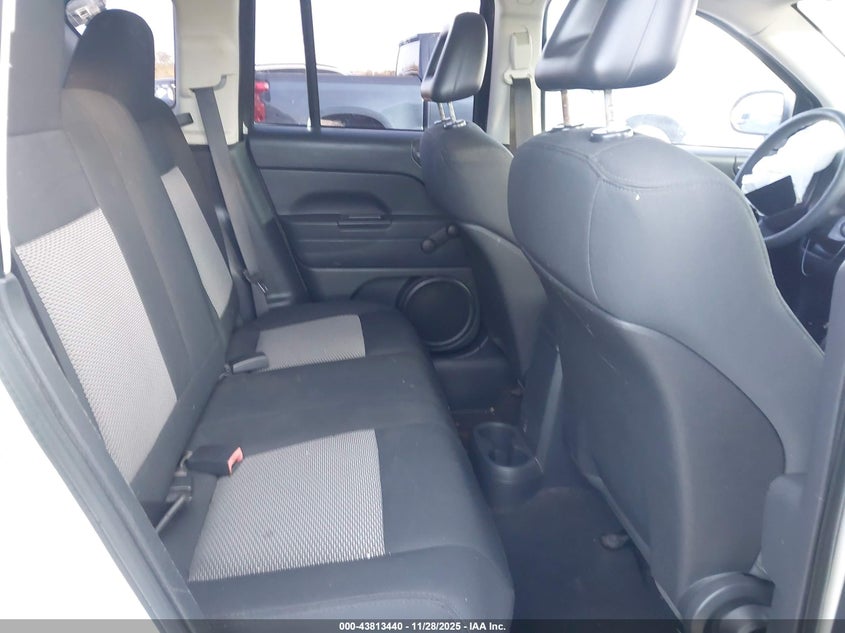 2009 Jeep Compass Sport VIN: 1J4FT47A49D128605 Lot: 43813440