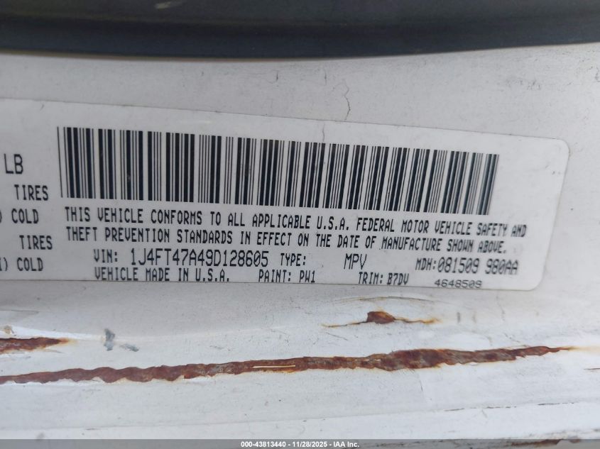 2009 Jeep Compass Sport VIN: 1J4FT47A49D128605 Lot: 43813440