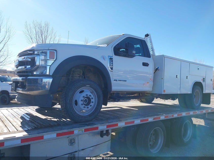 2022 Ford F550, Звичайний знос, IAAI, VIN 1FDUF5HT4NDA14510 — фото 2