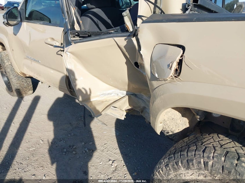 2017 Toyota Tacoma Trd Sport VIN: 5TFCZ5AN9HX103043 Lot: 43813564