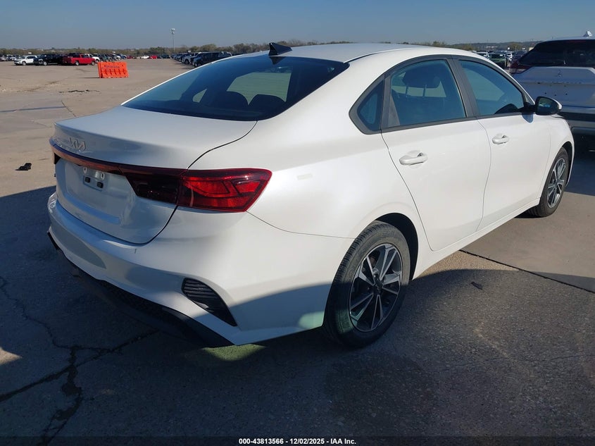 3KPF24AD0PE646654 2023 KIA FORTE photo no. 4