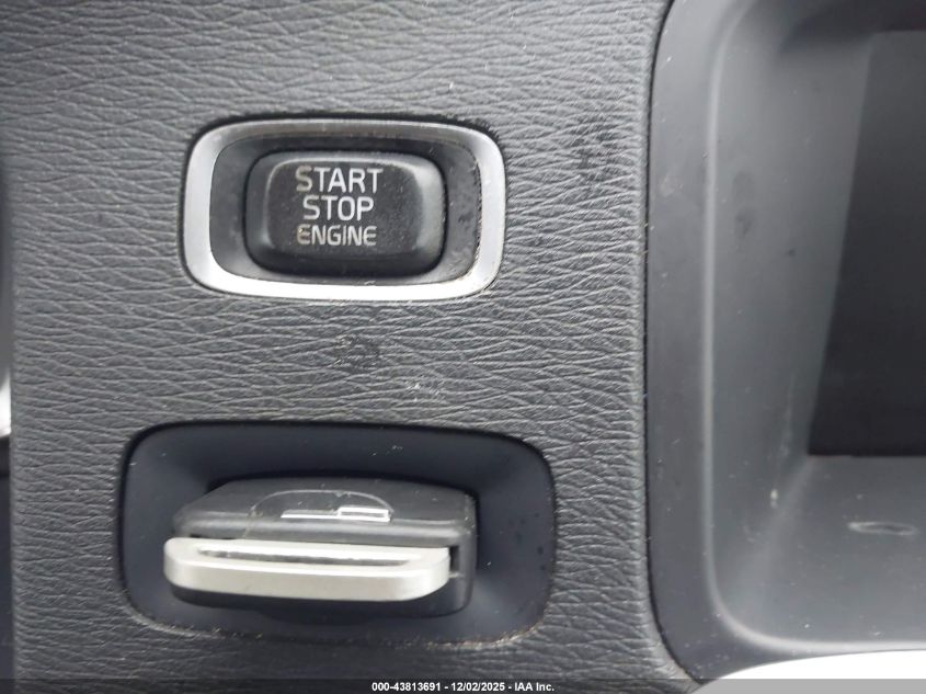 2016 Volvo S60 T5 Drive-E Premier VIN: YV126MFK0G2410071 Lot: 43813691