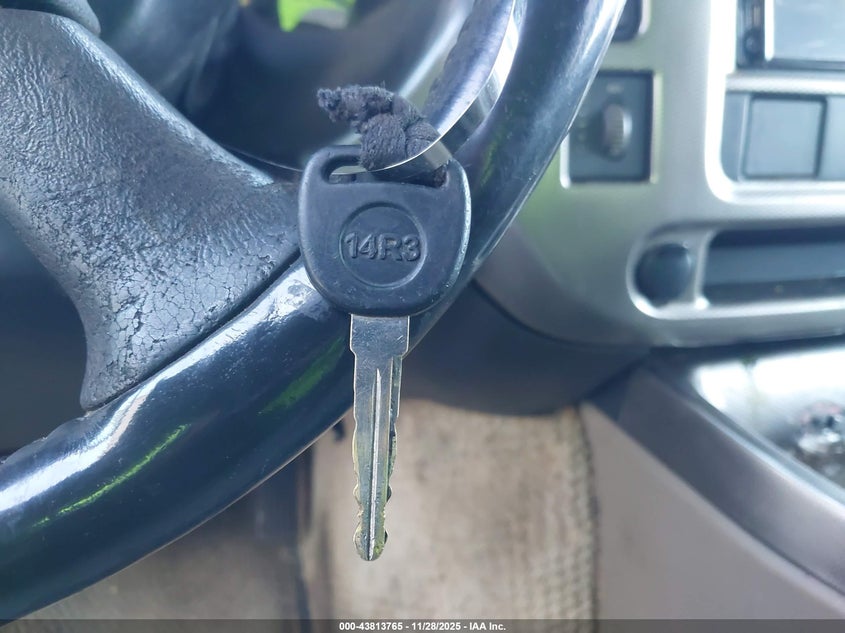 2005 Chevrolet Express Upfitter VIN: 1GBFG15T851116499 Lot: 43813765