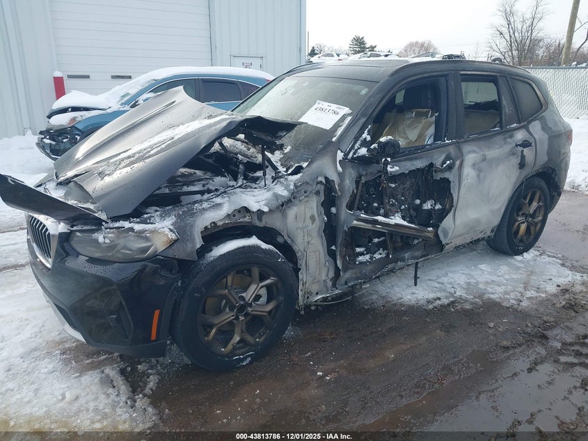 5UX53DP03N9J50468 2022 BMW X3 photo no. 2