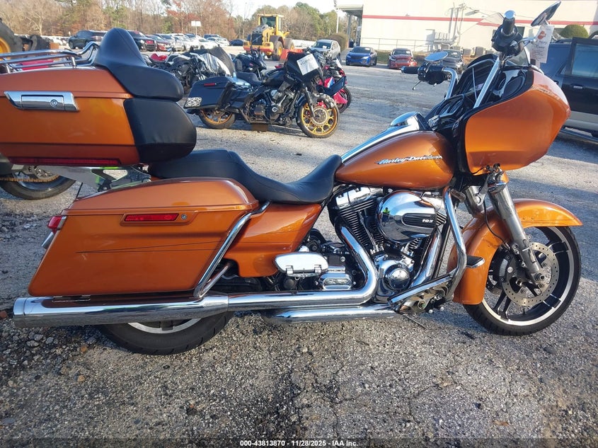2015 Harley-Davidson Fltrxs Road Glide Special VIN: 1HD1KTM16FB660168 Lot: 43813870