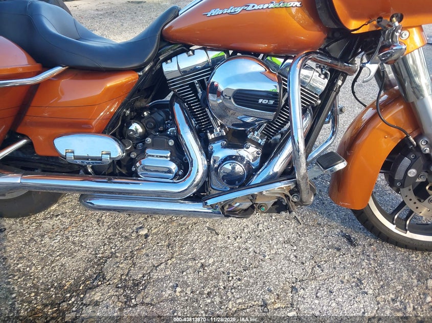 2015 Harley-Davidson Fltrxs Road Glide Special VIN: 1HD1KTM16FB660168 Lot: 43813870