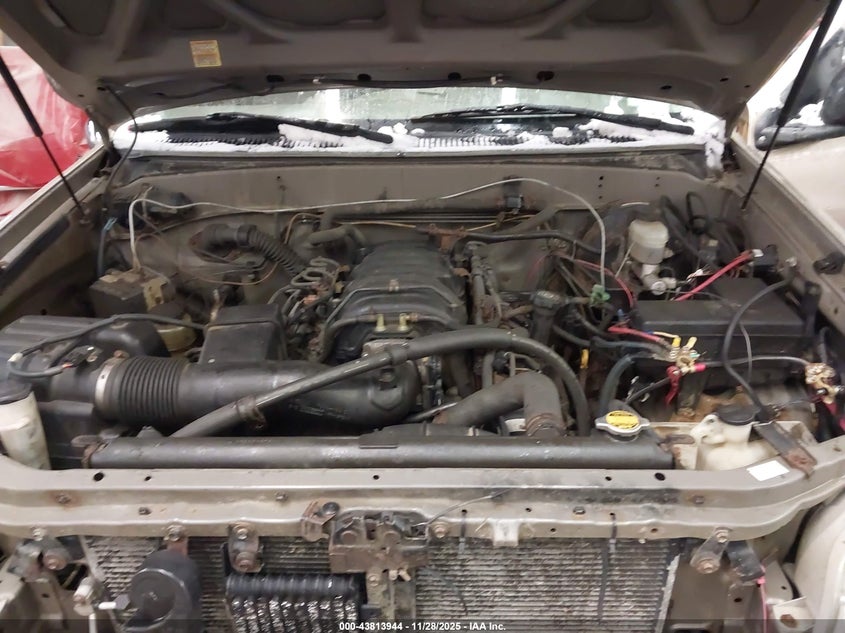 2005 Toyota Tundra Base V8 VIN: 5TBKT42125S467494 Lot: 43813944