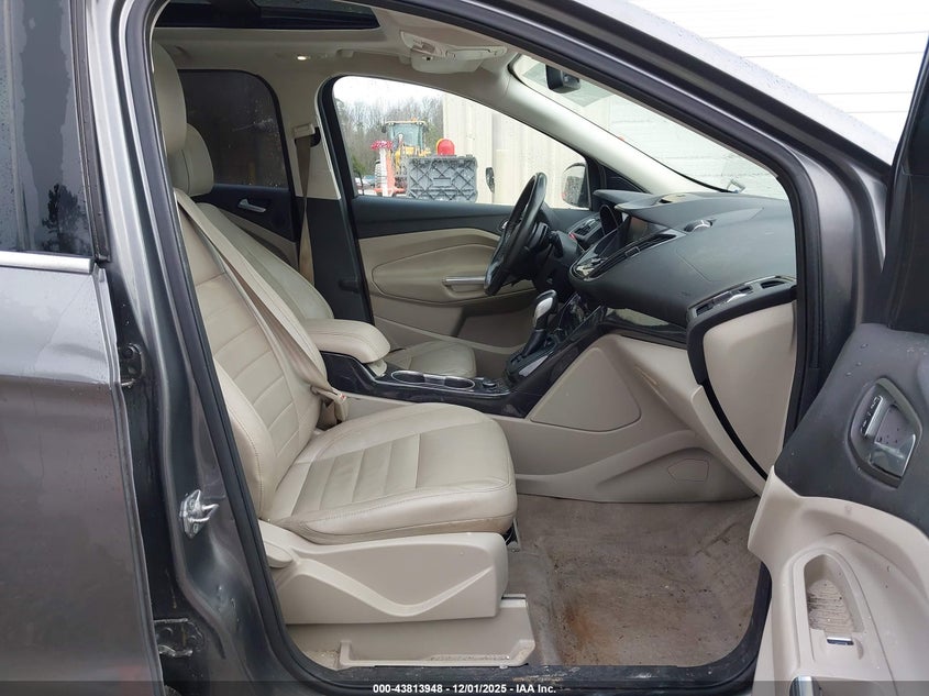 1FMCU9J91EUC96757 2014 FORD ESCAPE photo no. 5