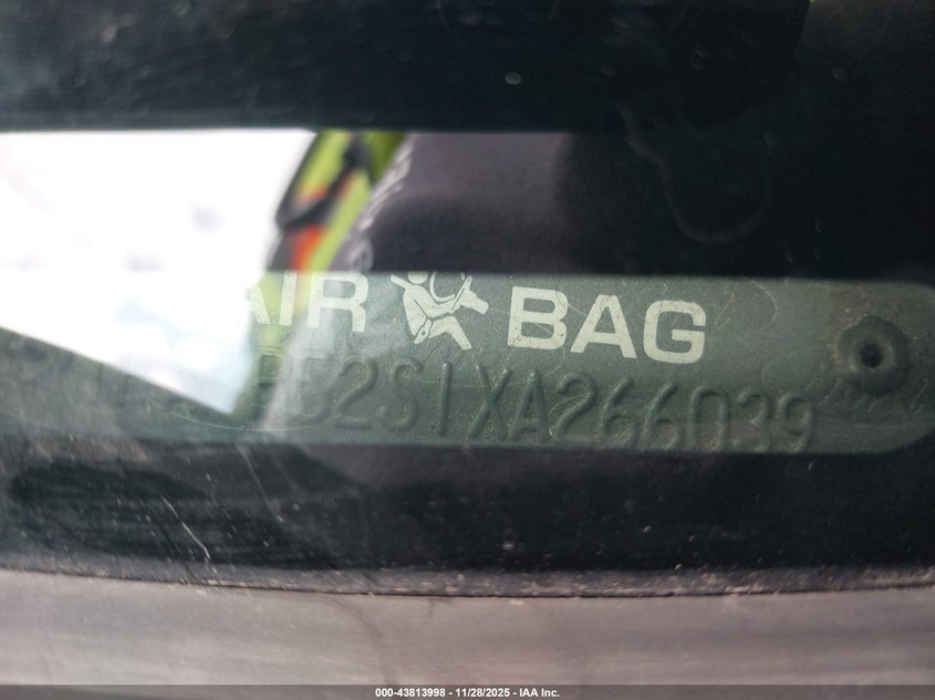 1999 Ford Taurus Lx VIN: 1FAFP52S1XA266039 Lot: 43813998