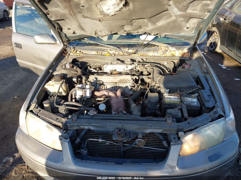 2001 Toyota Camry Le VIN: 4T1BG22KX1U056855 Lot: 43814028