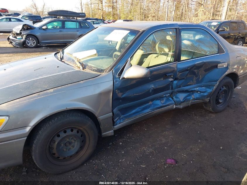 2001 Toyota Camry Le VIN: 4T1BG22KX1U056855 Lot: 43814028