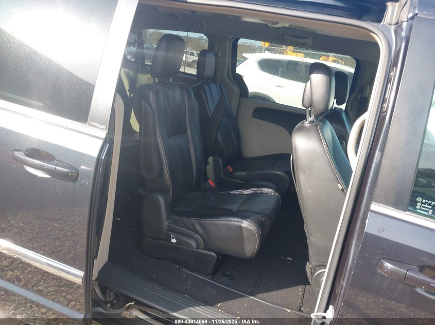 2013 Chrysler Town & Country Touring VIN: 2C4RC1BG0DR706699 Lot: 43814069