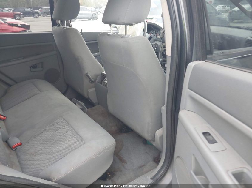 2005 Jeep Grand Cherokee Laredo VIN: 1J4GS48K15C570644 Lot: 43814103