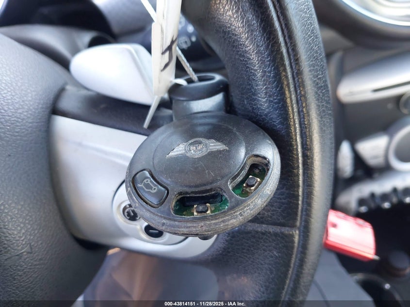 2008 Mini Cooper S Clubman VIN: WMWMM33518TP87059 Lot: 43814151