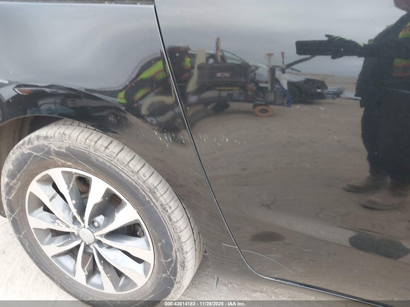 2018 Kia Sedona Sx VIN: KNDMC5C11J6389921 Lot: 43814183