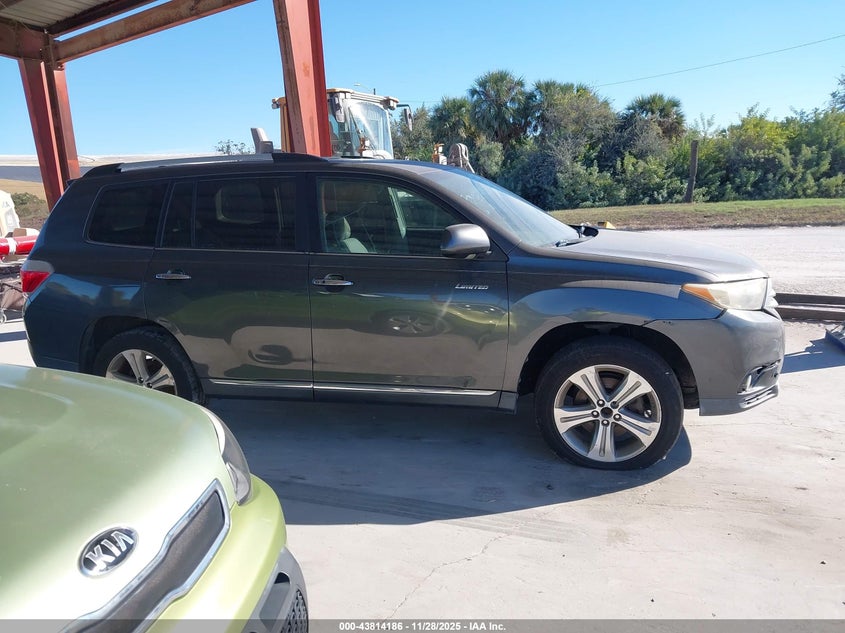2011 Toyota Highlander Limited V6 VIN: 5TDYK3EH2BS038603 Lot: 43814186