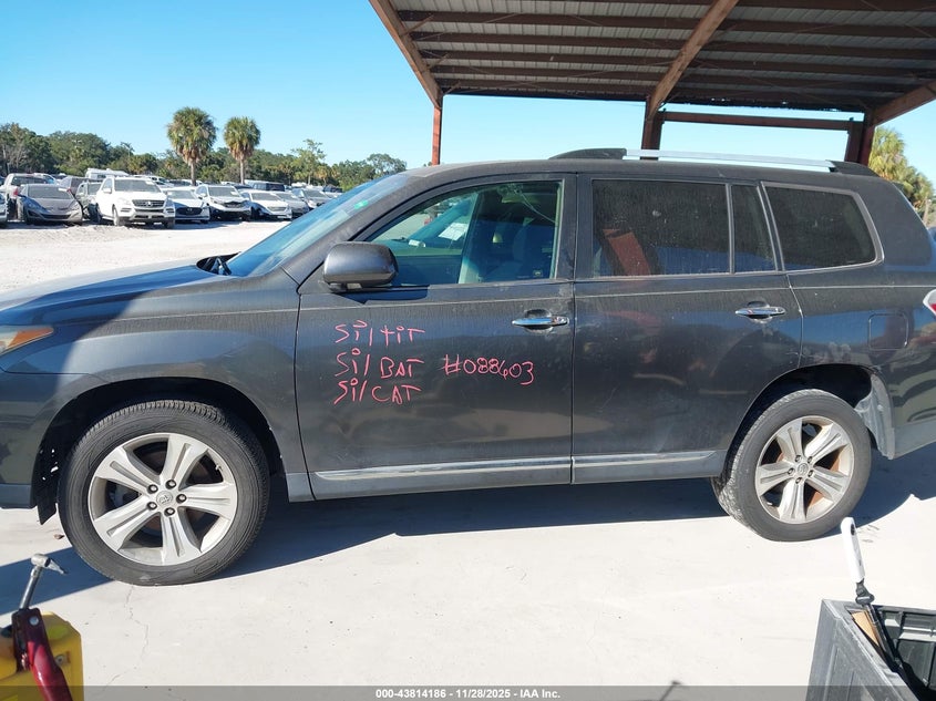 2011 Toyota Highlander Limited V6 VIN: 5TDYK3EH2BS038603 Lot: 43814186