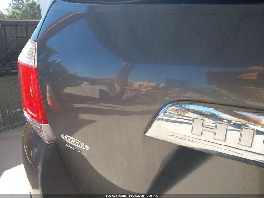 2011 Toyota Highlander Limited V6 VIN: 5TDYK3EH2BS038603 Lot: 43814186