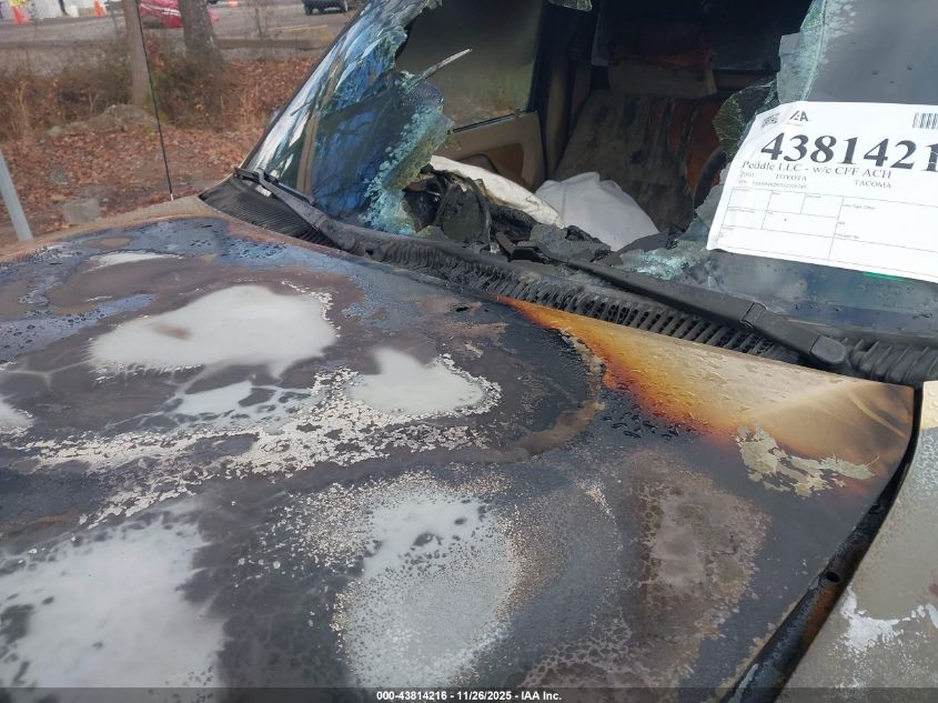 2001 Toyota Tacoma Prerunner VIN: 5TENM92N51Z725747 Lot: 43814216