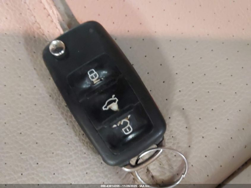 2012 Volkswagen Jetta 2.0L Tdi VIN: 3VWLL7AJ5CM380746 Lot: 43814355