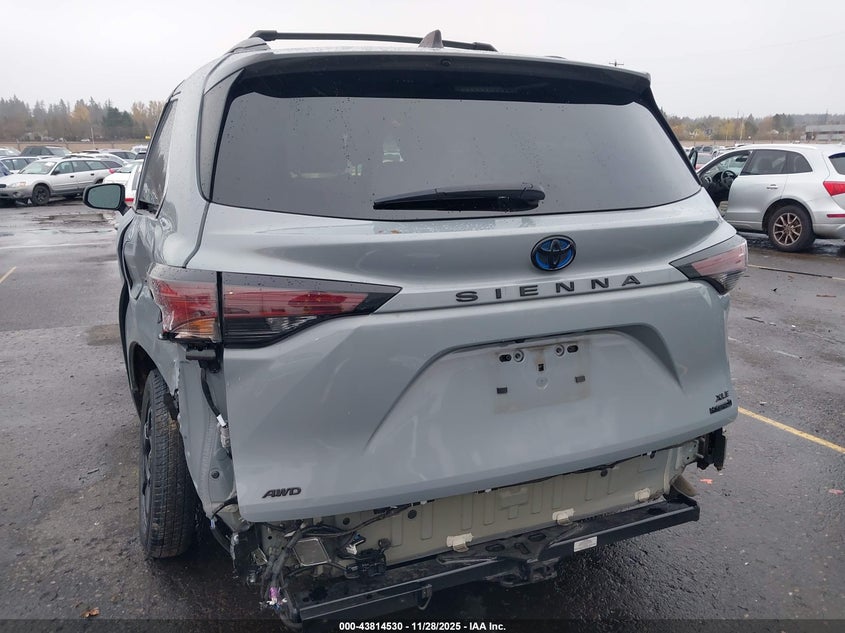 2023 Toyota Sienna Woodland Edition VIN: 5TDCSKFC2PS100984 Lot: 43814530