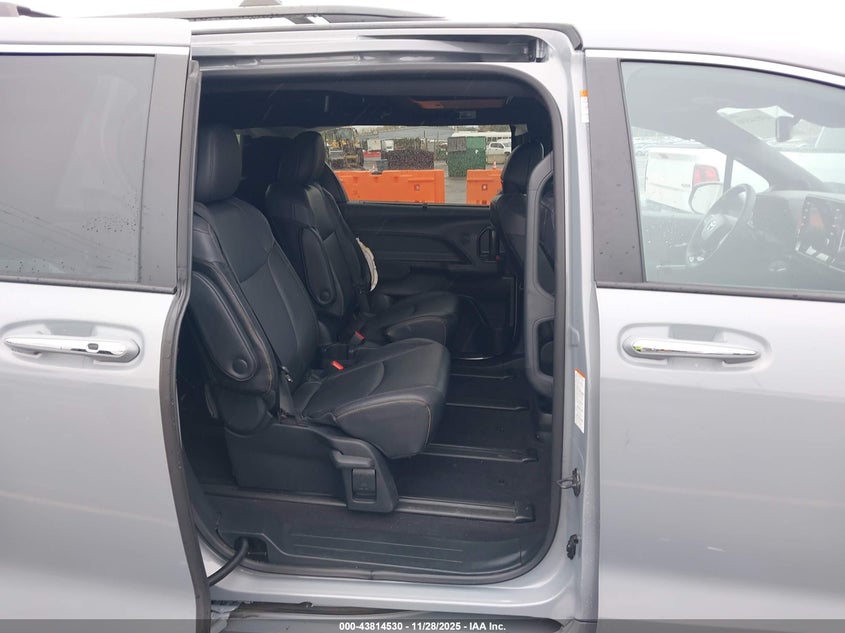 2023 Toyota Sienna Woodland Edition VIN: 5TDCSKFC2PS100984 Lot: 43814530