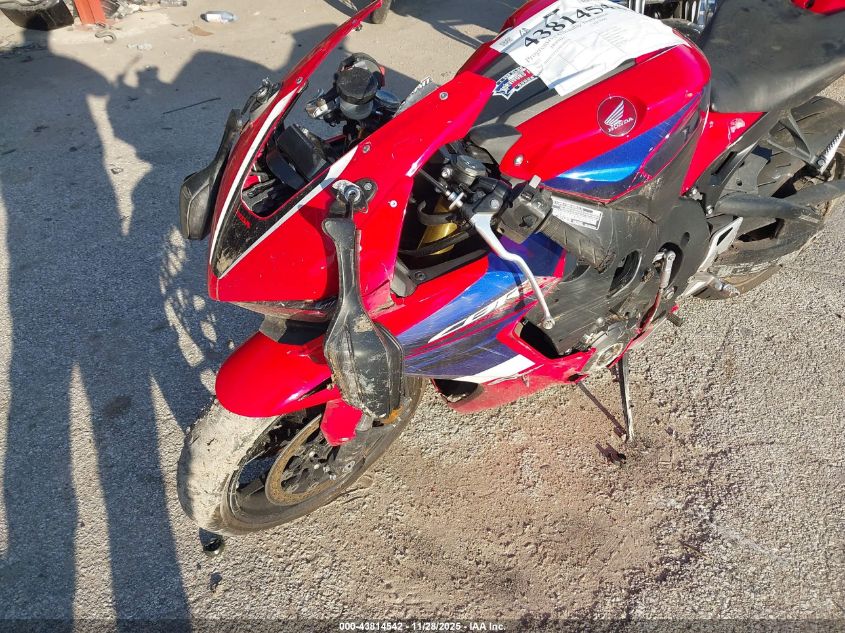 2023 Honda Cbr1000 Rr VIN: JH2SC771XPK600571 Lot: 43814542