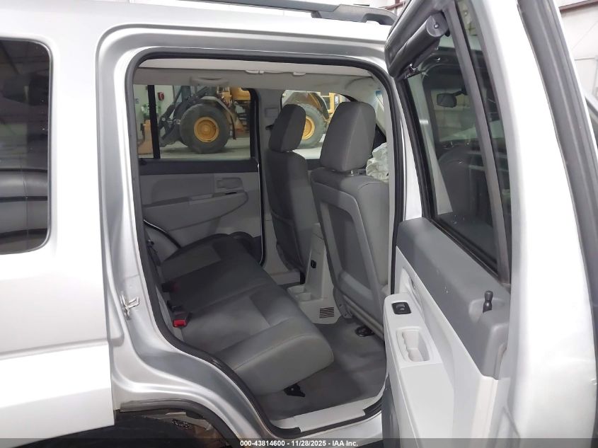 2008 Jeep Liberty Sport VIN: 1J8GN28KX8W270484 Lot: 43814600