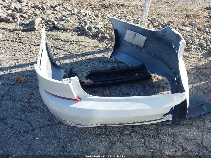 2016 Volkswagen Passat 1.8T S VIN: 1VWAT7A33GC033741 Lot: 43814628