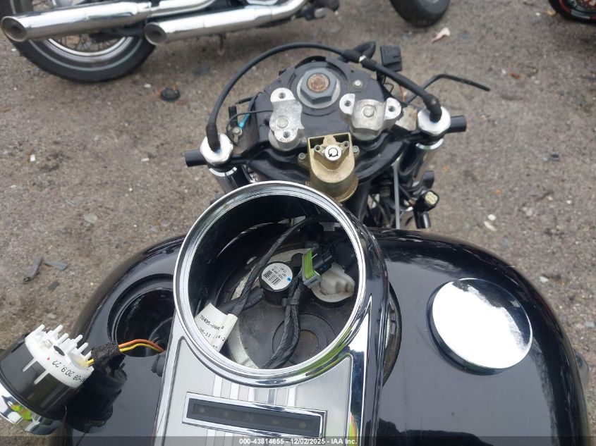 2011 Harley-Davidson Flhrc VIN: 1HD1FRM31BB670173 Lot: 43814655