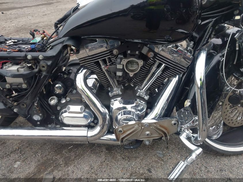 2011 Harley-Davidson Flhrc VIN: 1HD1FRM31BB670173 Lot: 43814655