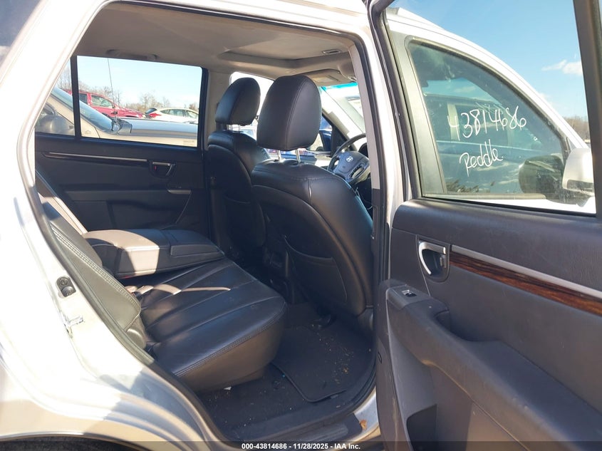 2012 Hyundai Santa Fe Limited V6 VIN: 5XYZK4AG8CG131292 Lot: 43814686