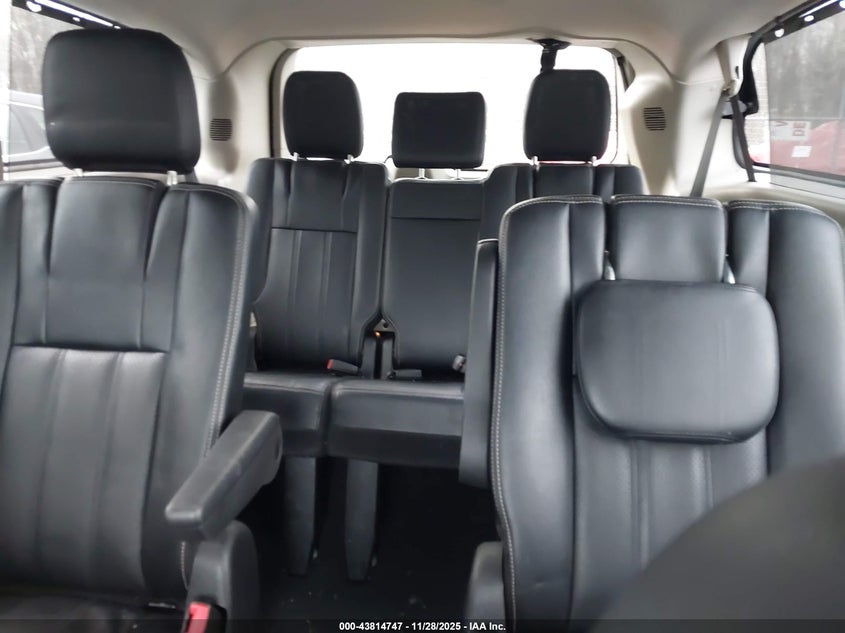 2016 Chrysler Town & Country Touring-L Anniversary Edition VIN: 2C4RC1CG1GR167335 Lot: 43814747